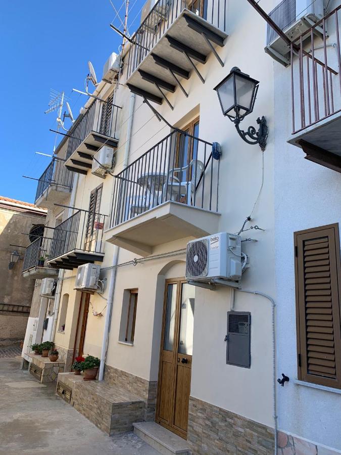 Dea Del Borgo Villa ซานตามโบรโจ ภายนอก รูปภาพ