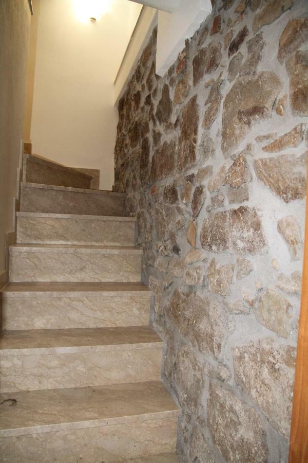 Dea Del Borgo Villa ซานตามโบรโจ ภายนอก รูปภาพ