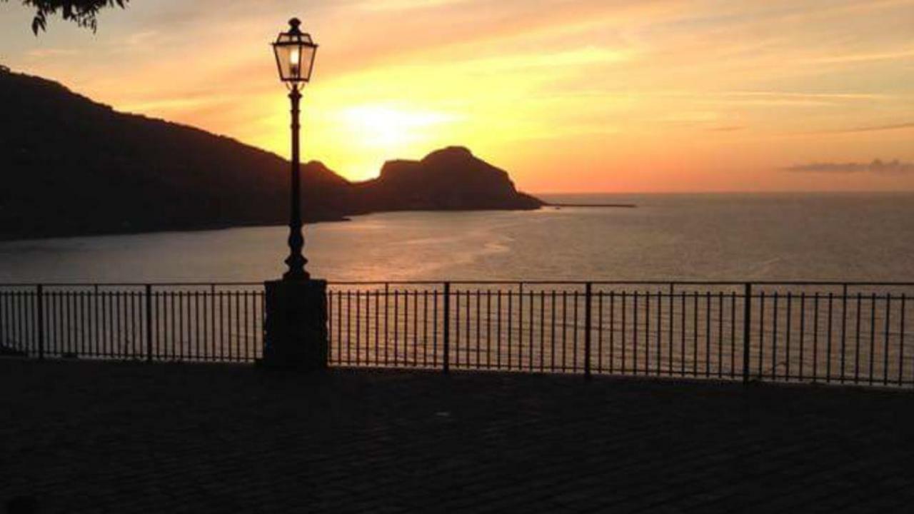 Dea Del Borgo Villa ซานตามโบรโจ ภายนอก รูปภาพ