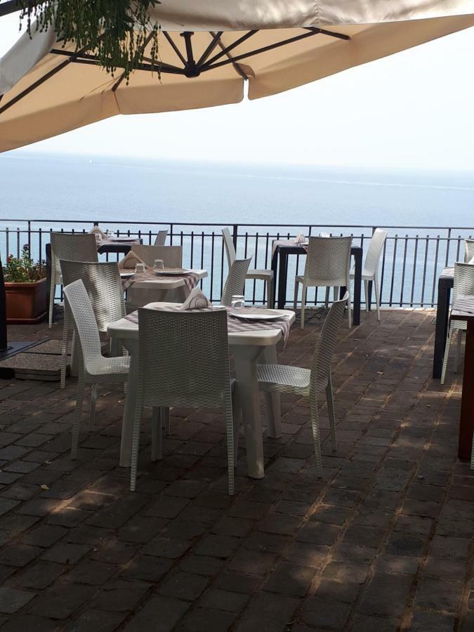 Dea Del Borgo Villa ซานตามโบรโจ ภายนอก รูปภาพ
